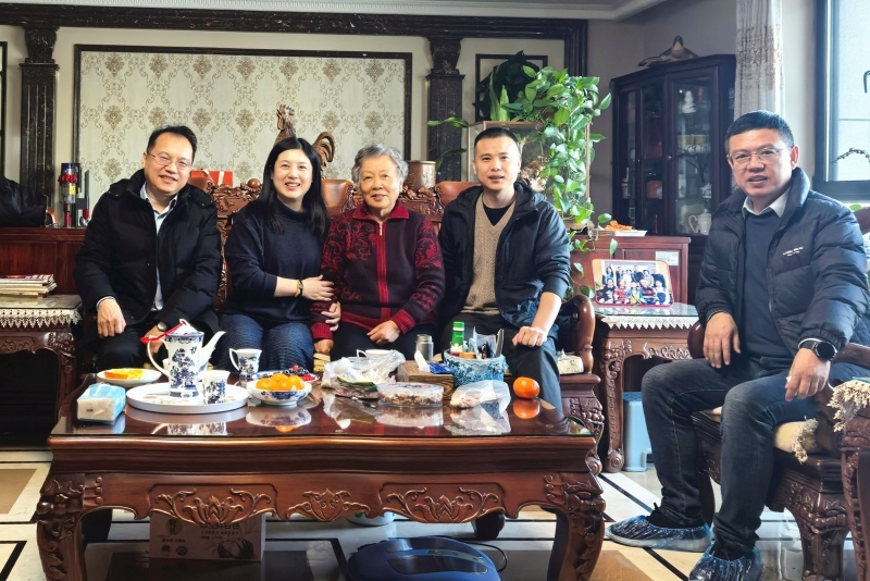 岁寒情深暖人心   公司领导带队走访慰问退休老同志